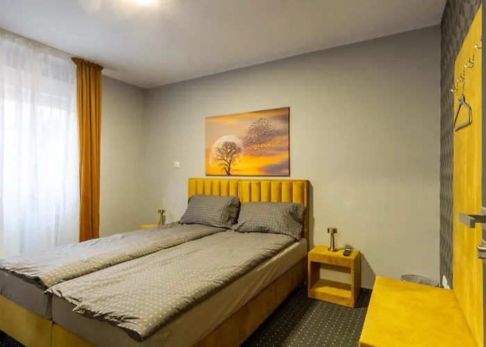 Bed And Breakfast 33